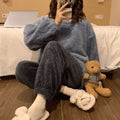 Pijama Feminino De Pelúcia DreamyCozy - Conjunto Com Calça e Moletom Em Pelúcia Plush | Quentinho, Macio e Super Confortável