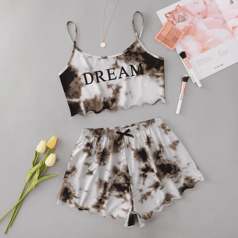 Pijama Feminino Dreams Tye Dye - Conjunto Top Cropped e Shorts Fresquinho LooseFit | Tecido Super Macio e Confortável