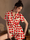Pijama Feminino Dazzling Nights - Conjunto Shorts e Camisa Manga Curta em Seda Gelo | Toque de Seda Super Confortável