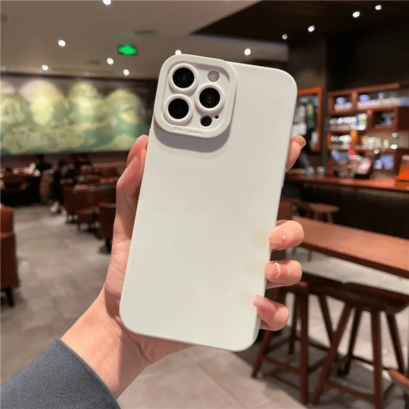 Capinha IPhone Silicone Matte Anti-Impacto Câmera Pro - Case De alta Proteção e Resistência Com proteção 360º para as lentes da Câmera