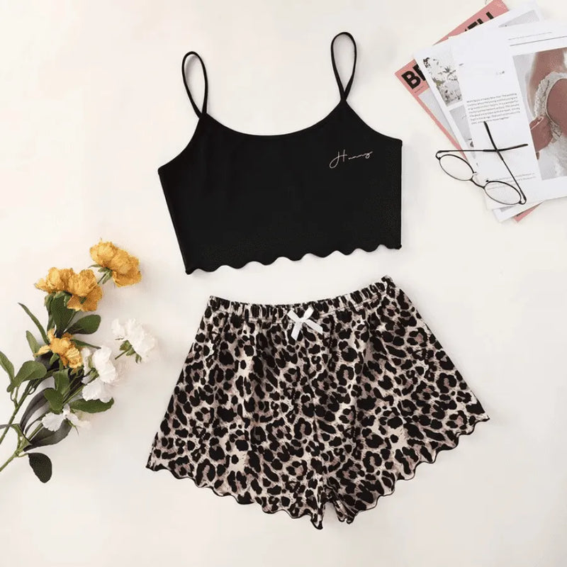 Pijama Feminino Leopard - Conjunto Top Cropped e Shorts Fresquinho LooseFit | Tecido Super Macio e Confortável