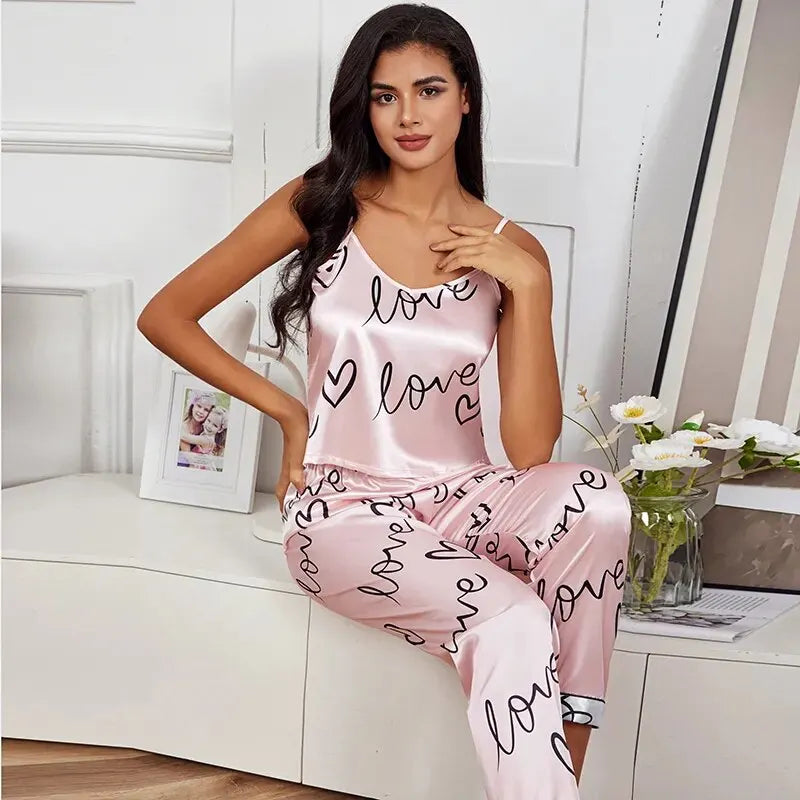 Pijama Feminino LoveDream - Conjunto Calça e Camisa Em Seda Gelo Premium | Toque De Seda Super Confortável