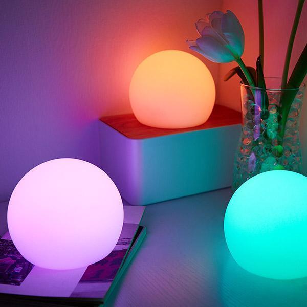 Esfera LED Colorida Impermeável - LuminaSphere